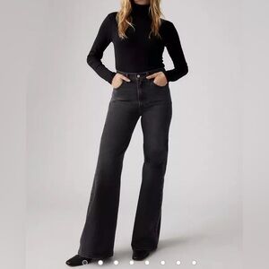 Levi’s Ribcage Bell Jeans | Size 25 | On The Town Black